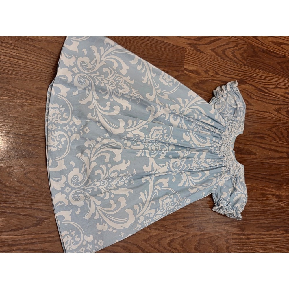 Le Za Me Girls Blue White Damask Smocked Dress Short Puff Sleeve Size 4T